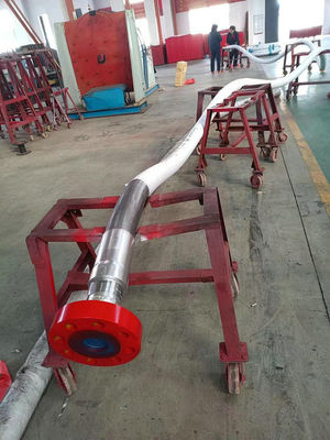Proses Pemotongan Selang Coflexip Selang Pompa Lumpur Pada Rig Pengeboran